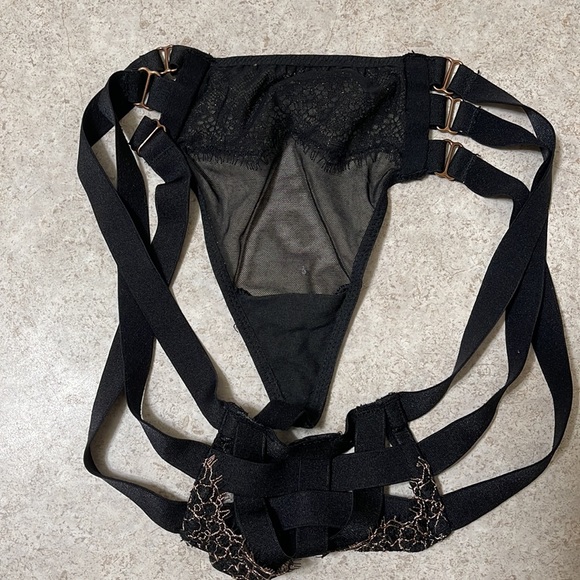 VICTORIA’S SECRET VERY SEXY PALE TAUPE PUSH BRA & VERY SEXY MATCHING THONG PANTY - Picture 8 of 10